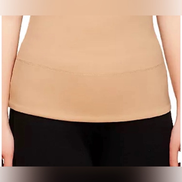 G.I.L.I. Milano Ponte Sleeveless Turtleneck Top (color - black) - Picture 3 of 7